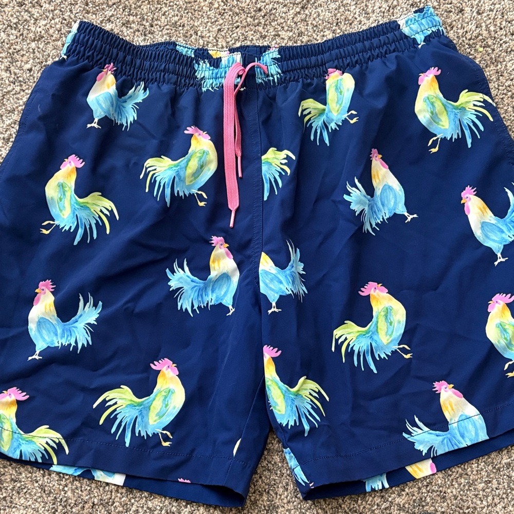 Chubbies Chubbies Navy Rooster Print Athletic Shorts